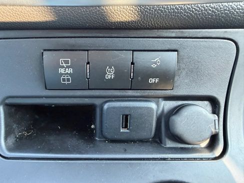 Used 2015 GMC Acadia SLE FWD image 51