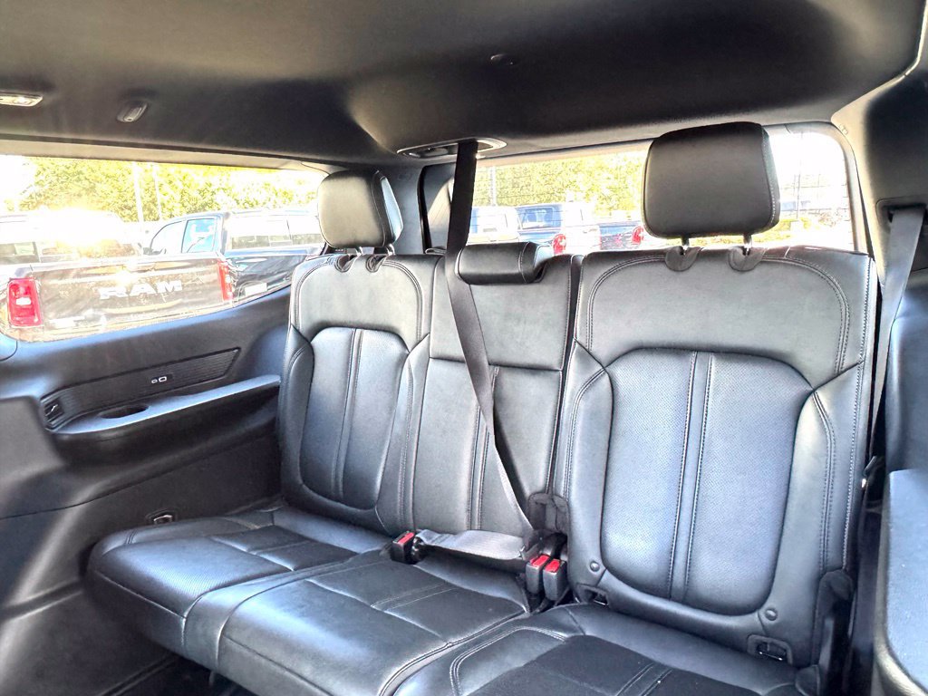 Used 2025 Jeep Wagoneer Series II AWD/4WD image 20
