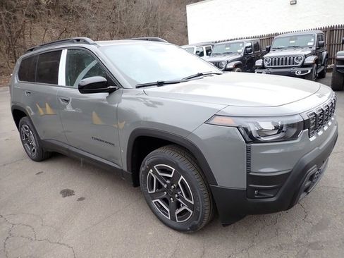 New 2026 Jeep Cherokee Laredo image 9