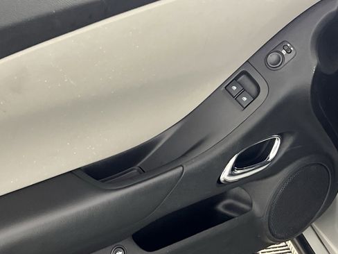Used 2011 Chevrolet Camaro LS image 15