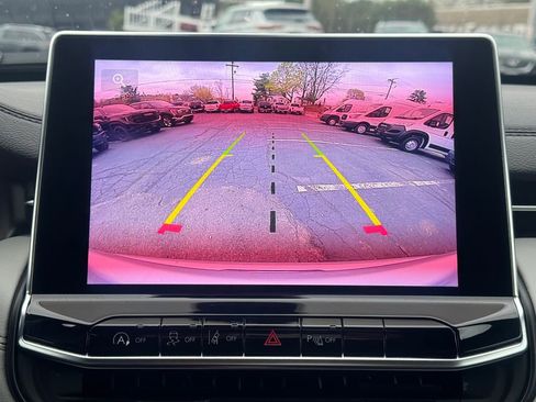 Used 2025 Jeep Compass Limited AWD/4WD image 31