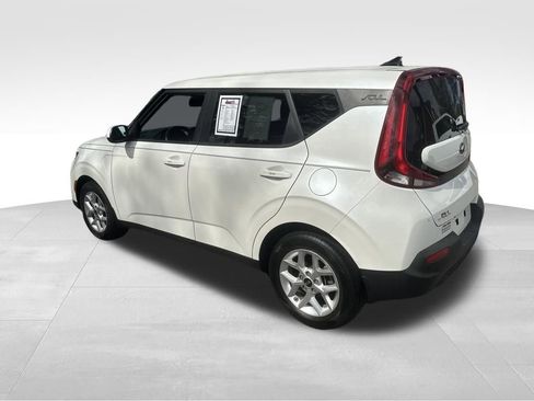 Used 2020 Kia Soul S image 16