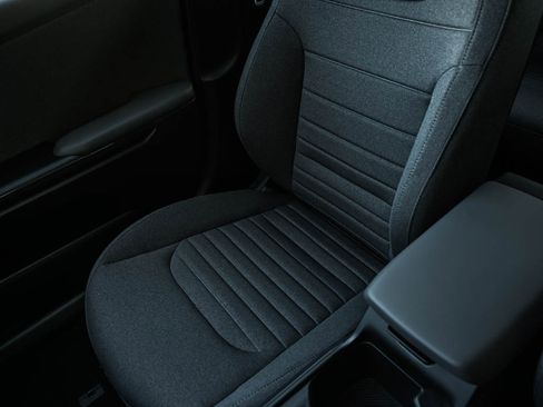 New 2025 Kia K4 EX image 23