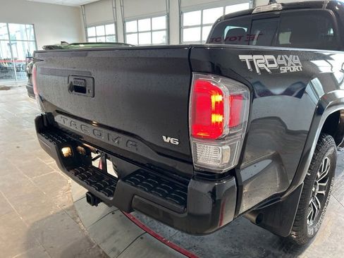 Used 2023 Toyota Tacoma TRD Sport image 7