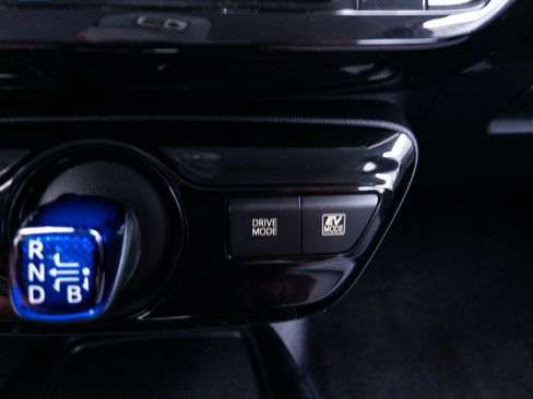 Used 2022 Toyota Prius LE FWD image 26