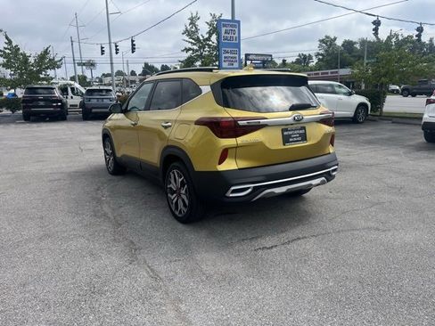 Used 2021 Kia Seltos SX w/ SX Sunroof Package image 4