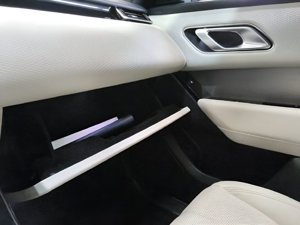 Used 2020 Land Rover Range Rover Velar R-Dynamic S AWD/4WD image 26