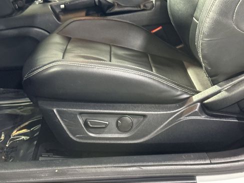 Used 2021 Ford Mustang Premium image 14