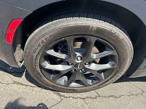 Used 2023 Chrysler Pacifica Touring-L w/ S Appearance Package AWD/4WD image 13