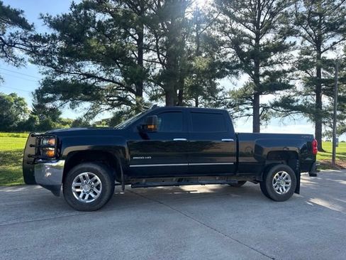 Used 2019 Chevrolet Silverado 2500 W/T w/ WT Convenience Package AWD/4WD image 8