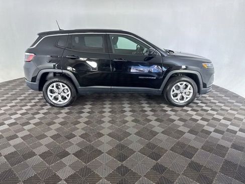 Used 2025 Jeep Compass Sport AWD/4WD image 4