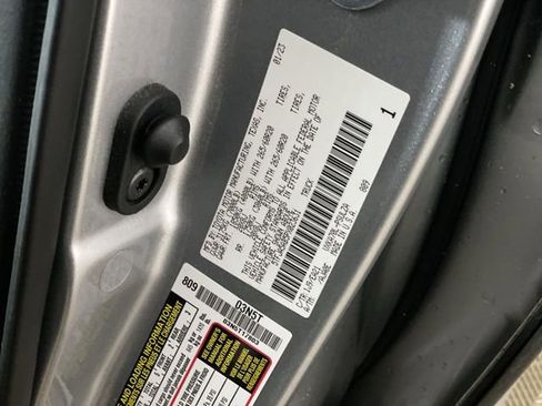 Used 2023 Toyota Tundra Limited image 40