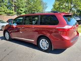 Used 2016 Toyota Sienna L image 5