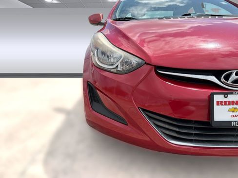 Used 2015 Hyundai Elantra SE image 10