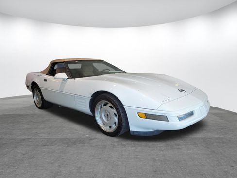 Used 1991 Chevrolet Corvette Convertible RWD image 10