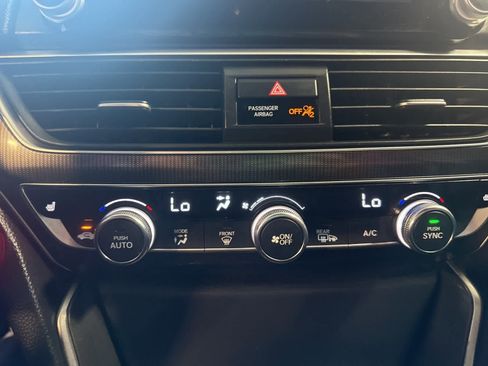 Used 2018 Honda Accord Sport image 24