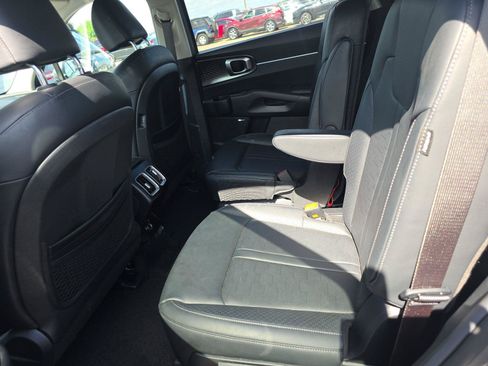 Used 2026 Kia Sorento EX w/ EX Premium Package FWD image 5