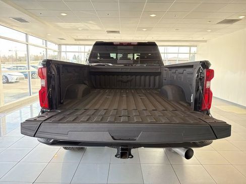 Certified 2024 Chevrolet Silverado 2500 LTZ w/ LTZ Plus Package image 15