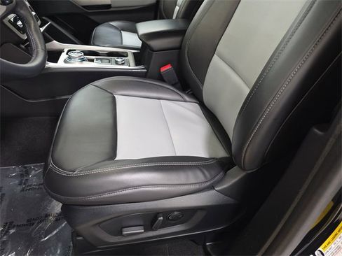 Used 2023 Ford Explorer XLT w/ Equipment Group 202A image 29