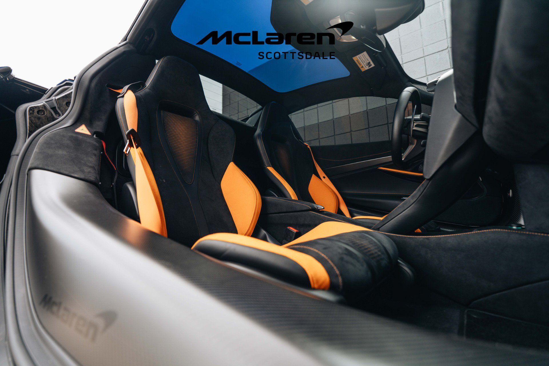 Used 2024 McLaren 750S Spider RWD image 24