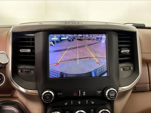 Used 2021 RAM 2500 Laramie w/ Snow Chief Group AWD/4WD image 28