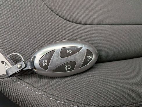 Certified 2024 Hyundai Elantra SEL w/ Convenience Package image 35