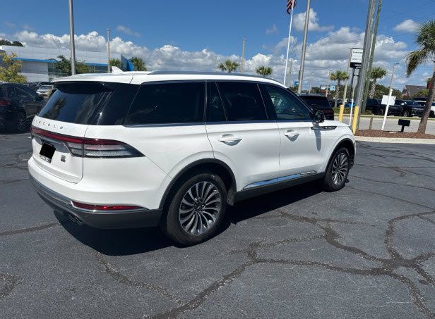 Used 2023 Lincoln Aviator Reserve w/ Elements Package Plus AWD/4WD image 8