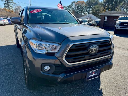 Used 2019 Toyota Tacoma SR5 image 7