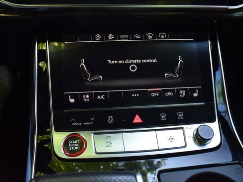 Used 2022 Audi SQ8 Prestige w/ Prestige Package AWD/4WD image 28