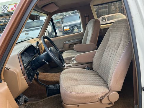 Used 1990 Ford Bronco 2dr Wagon image 8