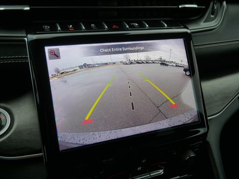 Certified 2021 Jeep Grand Cherokee L Limited w/ Trailer Tow Package image 32