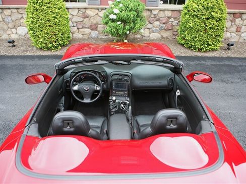 Used 2008 Chevrolet Corvette Convertible w/ Preferred Equipment Group RWD image 26