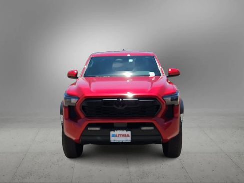 Used 2025 Toyota Tacoma TRD Off-Road image 3