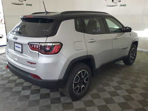 New 2026 Jeep Compass Trailhawk AWD/4WD image 3