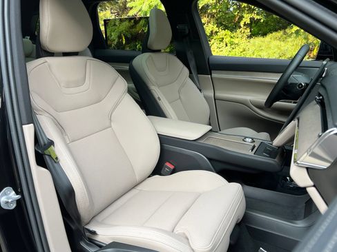 Used 2025 Volvo EX90 Plus AWD/4WD image 15
