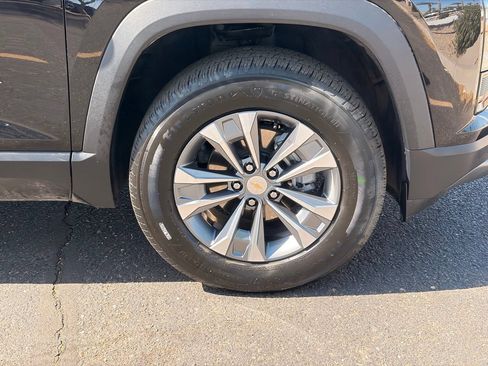 Used 2025 Chevrolet Equinox LT FWD image 10