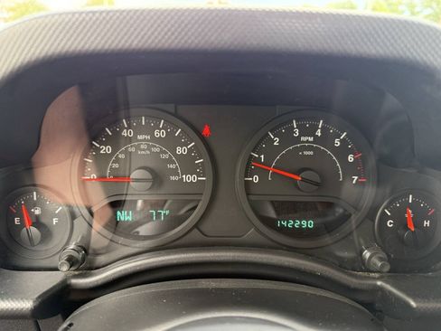 Used 2009 Jeep Wrangler X AWD/4WD image 16