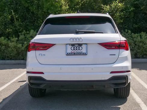 Used 2024 Audi Q3 2.0T Premium image 11