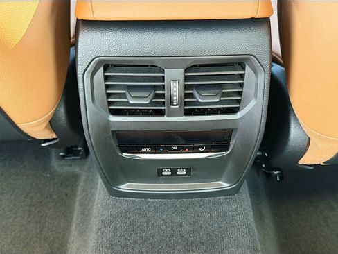 Used 2026 BMW 330i Sedan w/ Parking Assistance Package RWD image 19