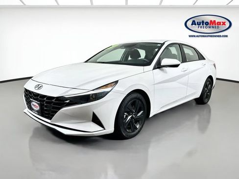 Used 2022 Hyundai Elantra Blue FWD image 4