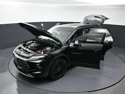 Used 2023 Chevrolet Blazer LT w/ Sound & Technology Package FWD image 42