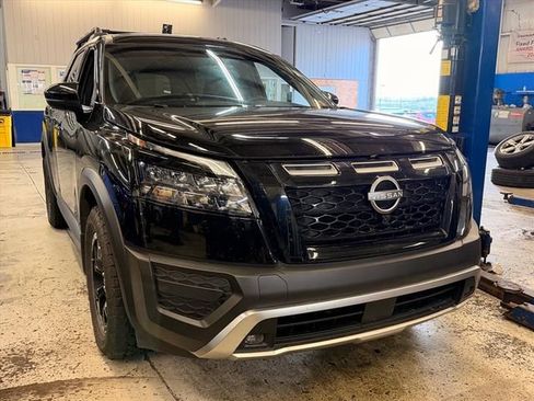 Used 2025 Nissan Pathfinder Rock Creek AWD/4WD image 1