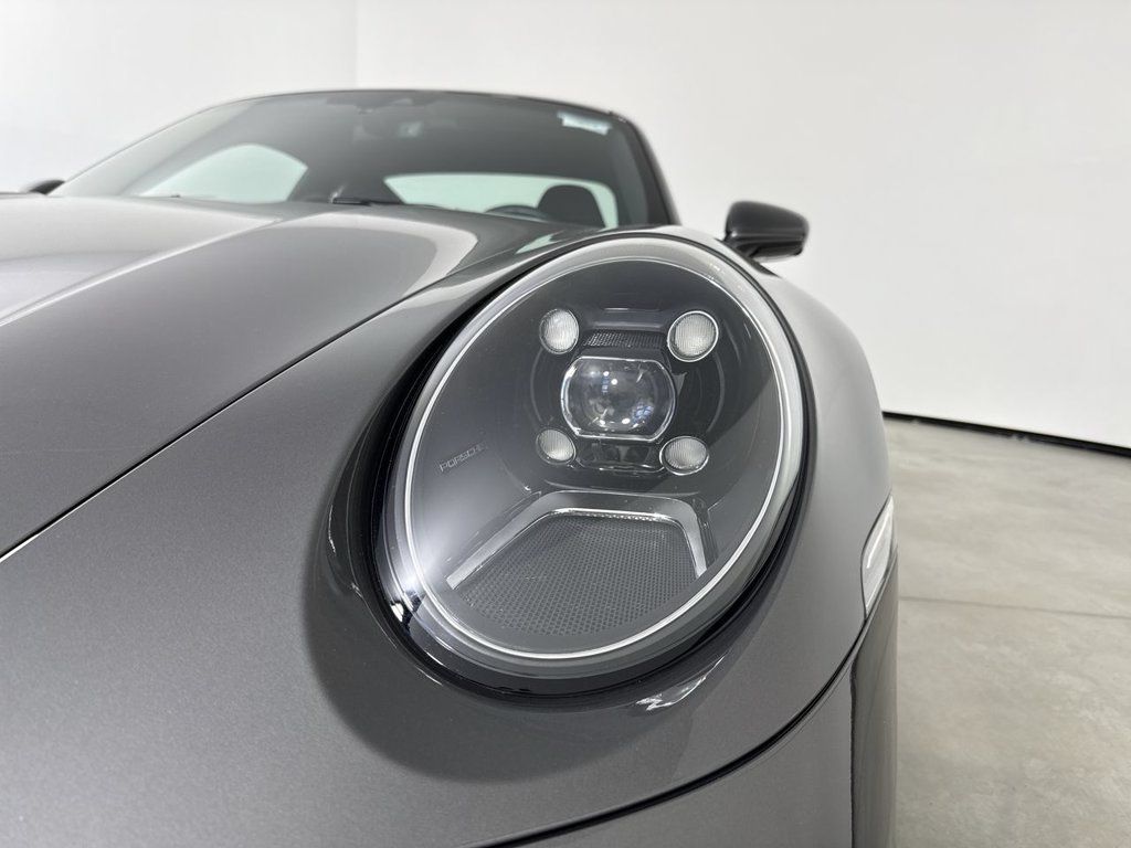 Certified 2024 Porsche 911 Carrera 4 AWD/4WD image 11