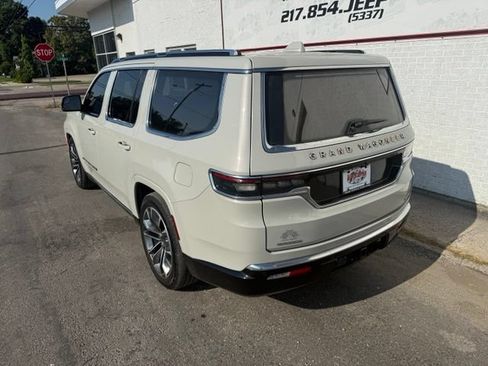 Used 2022 Jeep Grand Wagoneer Series III AWD/4WD image 8