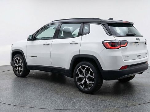 Used 2025 Jeep Compass Limited image 6