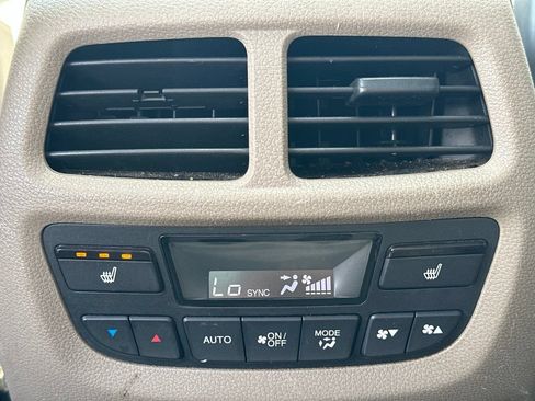 Used 2017 Honda Pilot Elite image 16