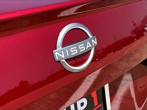 Used 2023 Nissan Altima 2.5 SR w/ SR Premium Package FWD image 31