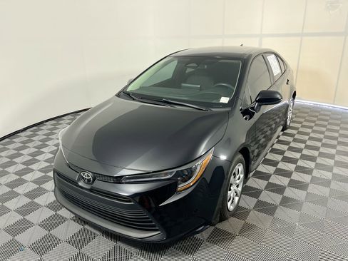 Used 2024 Toyota Corolla LE FWD image 7