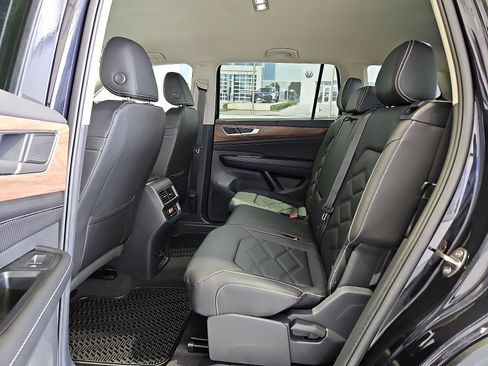 New 2026 Volkswagen Atlas SE FWD image 14