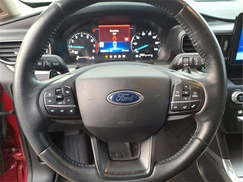 Used 2020 Ford Explorer XLT w/ Equipment Group 202A image 20